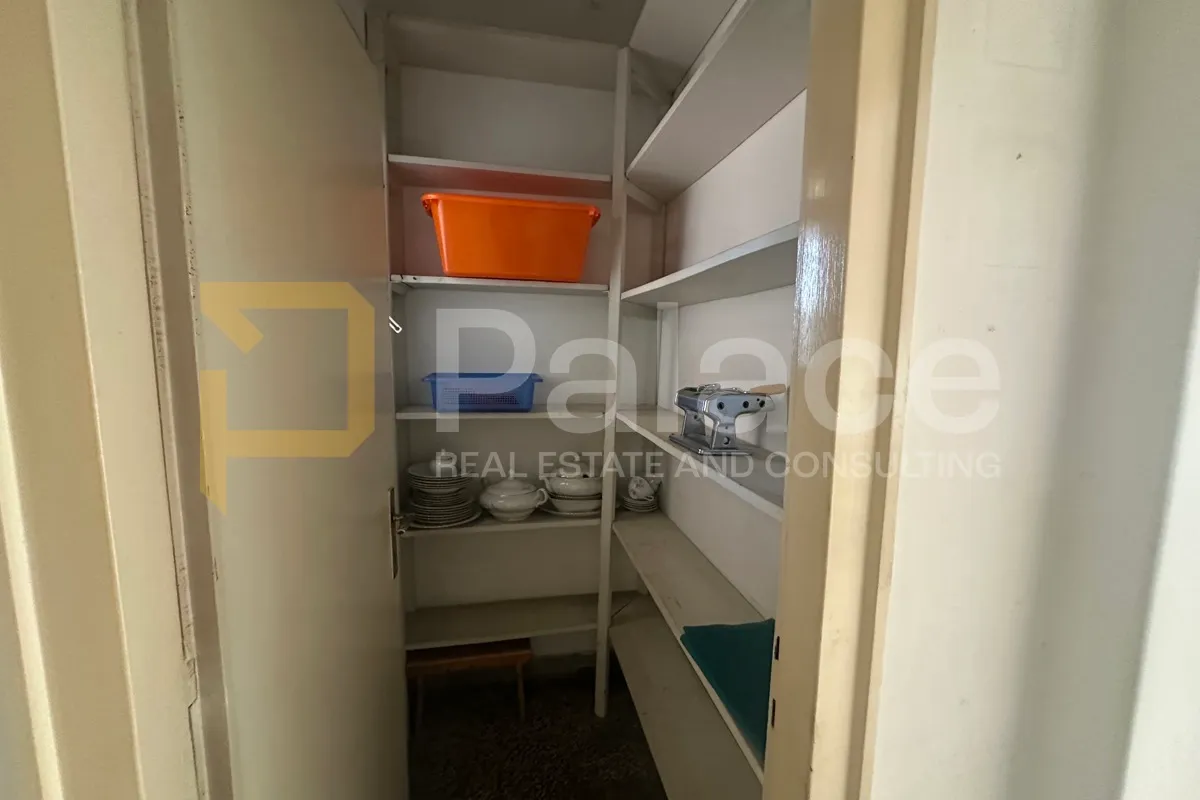 prostran stan za renovaciju u srcu pule - slika 11