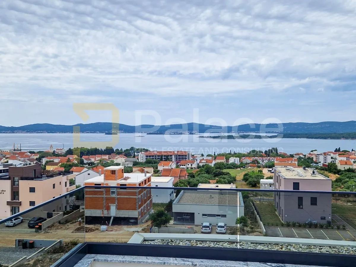 luksuzan penthouse s krovnom terasom i garažom - slika 7