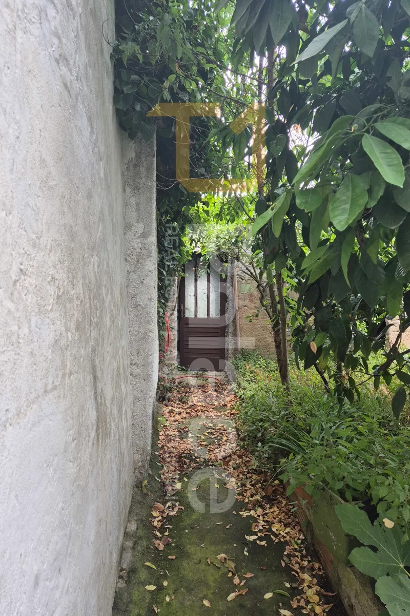 kuća 160m² s dvorištem sa građevinskim zemljištem 750m² - slika 11