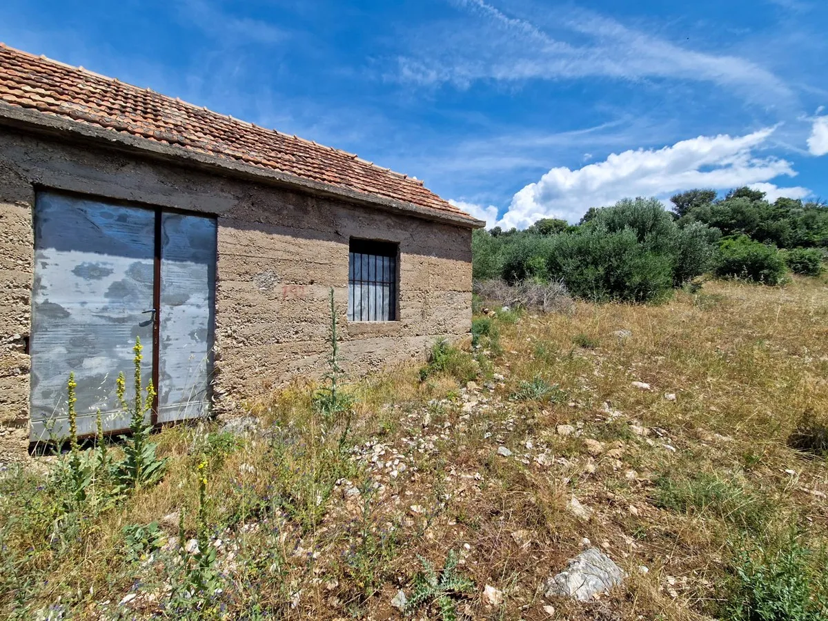 građevinski teren sa starom kućom i pogledom, grebaštica, 1860 m2 - slika 5