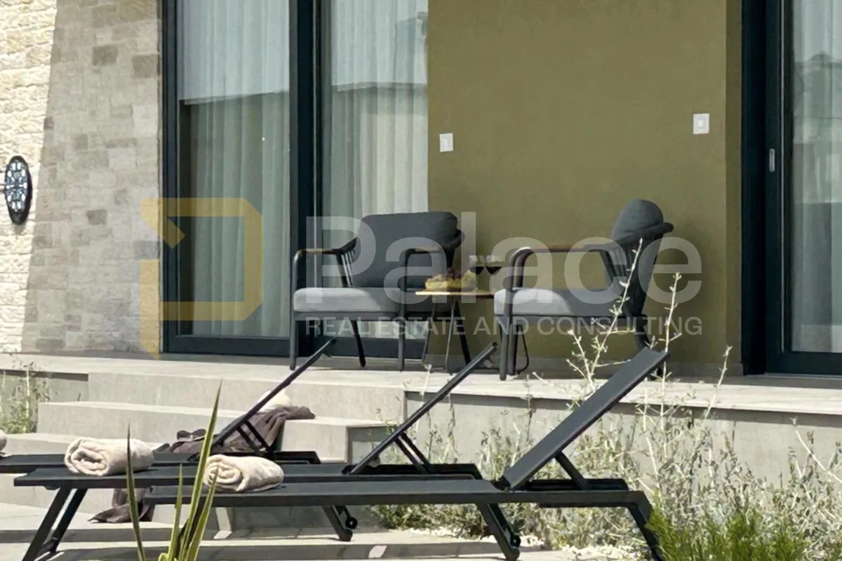vila s bazenom i pogledom,posljednja urbanizirana parcela na rubu sela - slika 5