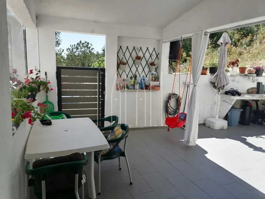 dva stana s panoramskim pogledom na trogirski zaljev: otok čiovo - slika 13