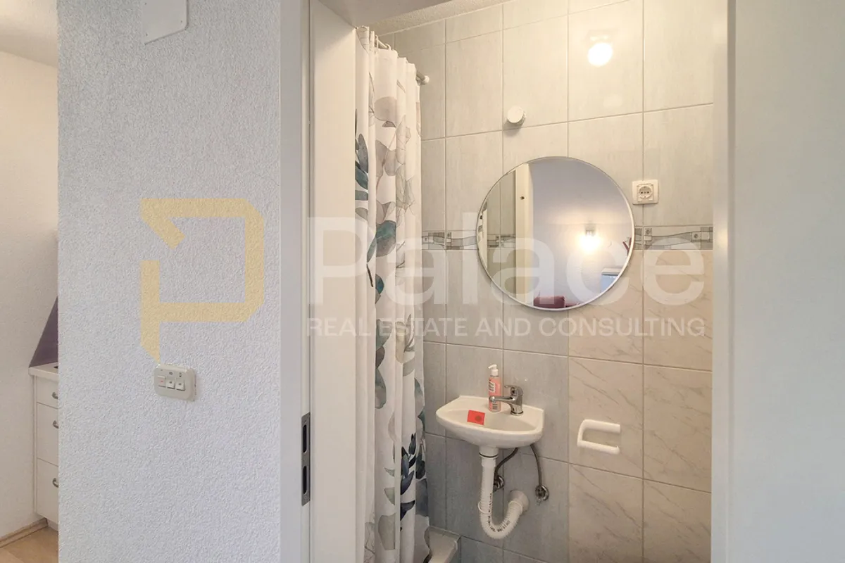 prekrasna samostojeća kuća s pogledom na more, gornji karin 290 m2 - slika 25