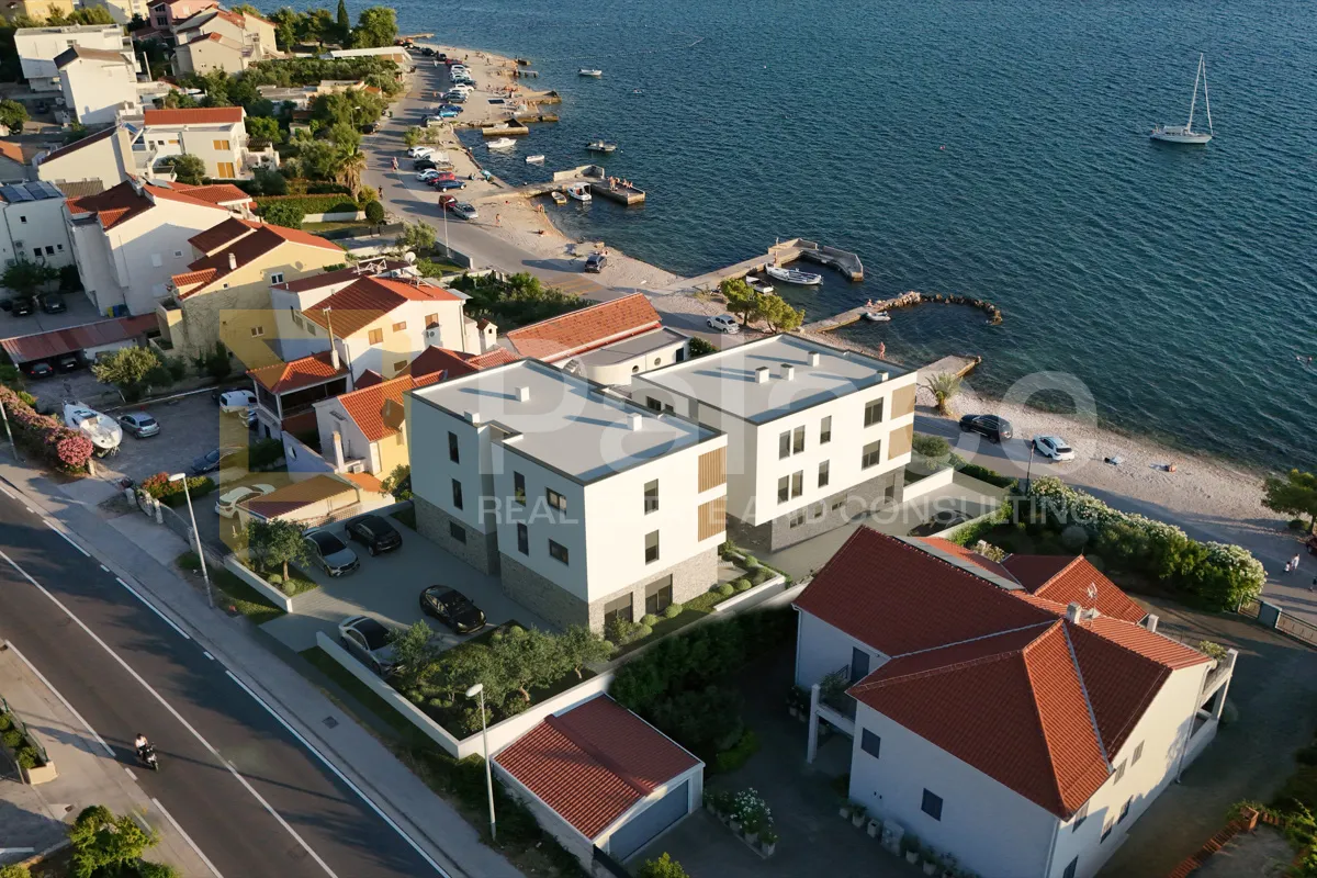 stan s1 u prizemlju zgrade 1.red do mora, šibenik - brodarica 77,60 m2 - slika 12