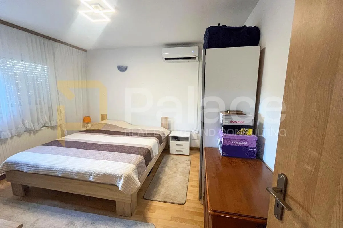 trosoban stan s privatnim vrtom, garažom i dvorištem – sesvete - slika 3