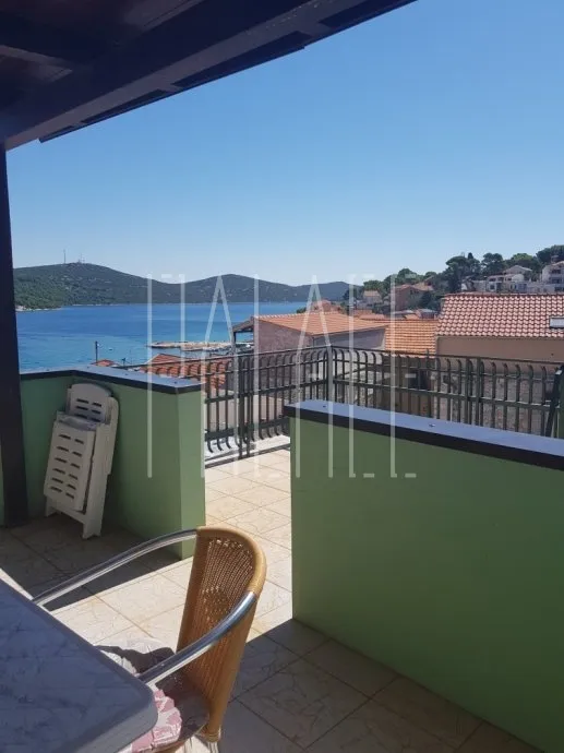 *kuća: tisno, katnica, 400 m2 - slika 16