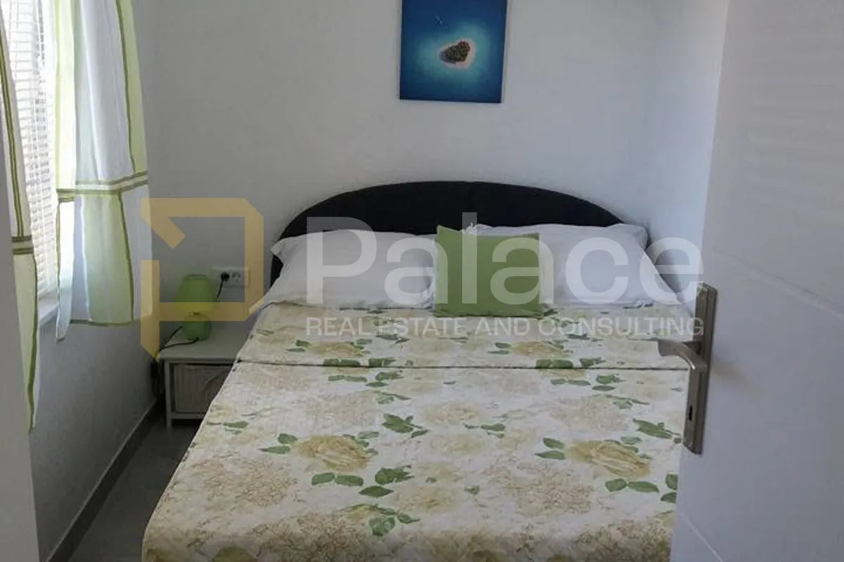 *sniženo* prekrasna kuća s apartmanima, maslinica, šolta - slika 23