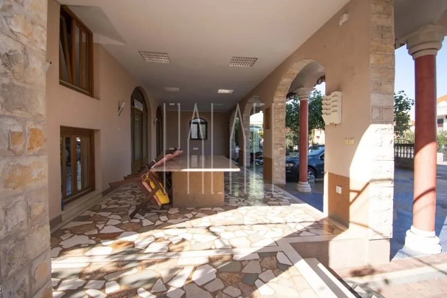 apartmanska kuća za zaljubljenike u turizam u vodicama, 980.00 m2 - slika 6