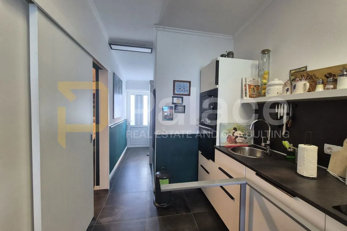 vir - 1. red do mora! luksuzna kuća sa 3 apartmana - slika 13