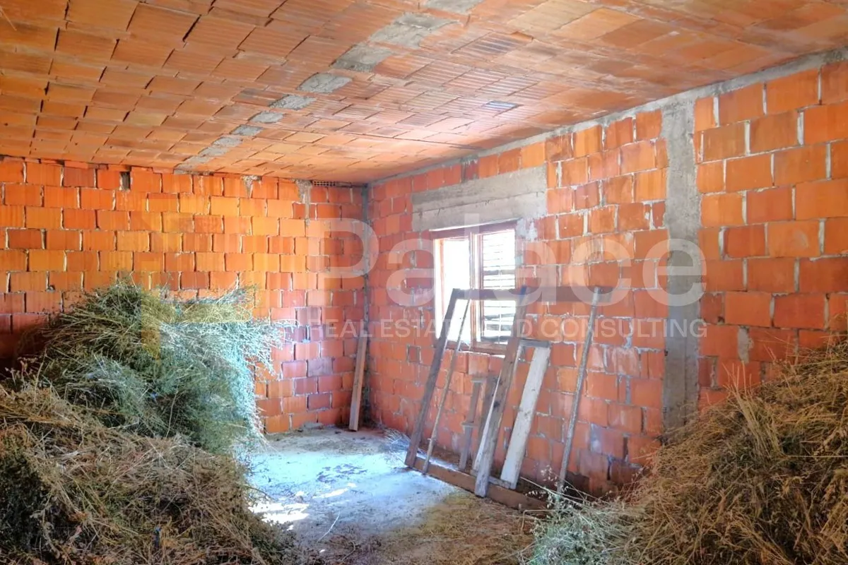 samostojeća visoka prizemnica s potkrovljem, roh-bau, kistanje 139 m2 - slika 5