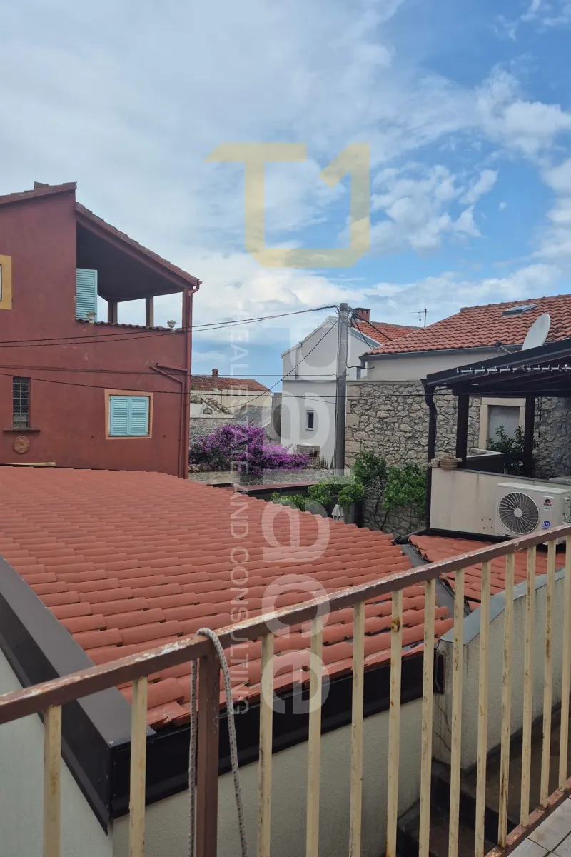 kuća 160m² s dvorištem sa građevinskim zemljištem 750m² - slika 6