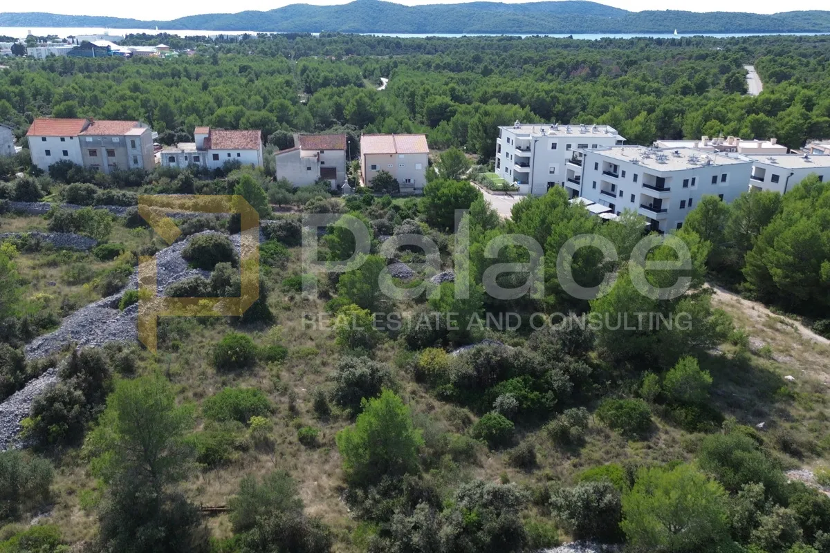 prilika: građevinski teren ogromnog potencijala, podsolarsko 5158 m2 - slika 5