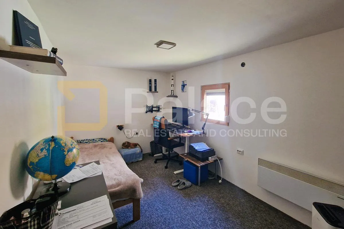 obnovljena kuća s okućnicom, trokut – novi zagreb, 78 m² - slika 2