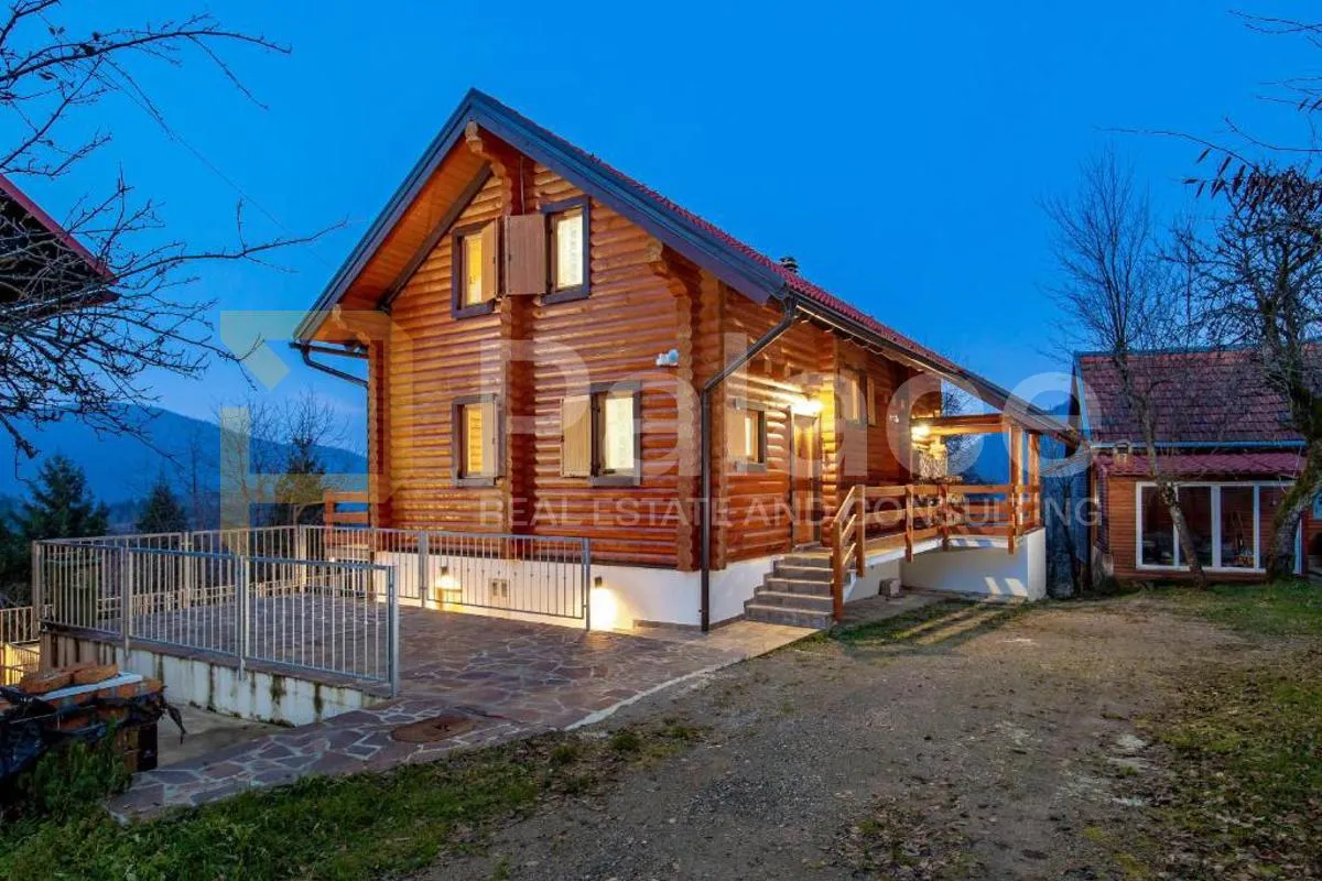 bajkovita drvena kuća s jacuzzijem i pogledom na planine, gorski kotar - slika 29