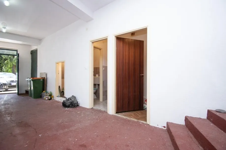 poslovni prostor u centru vodica, uslužna djelatnost, 86 m2 - slika 4