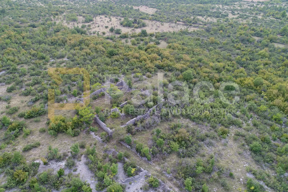 građevinsko zemljište površine 6691 m2 u rupama - slika 3