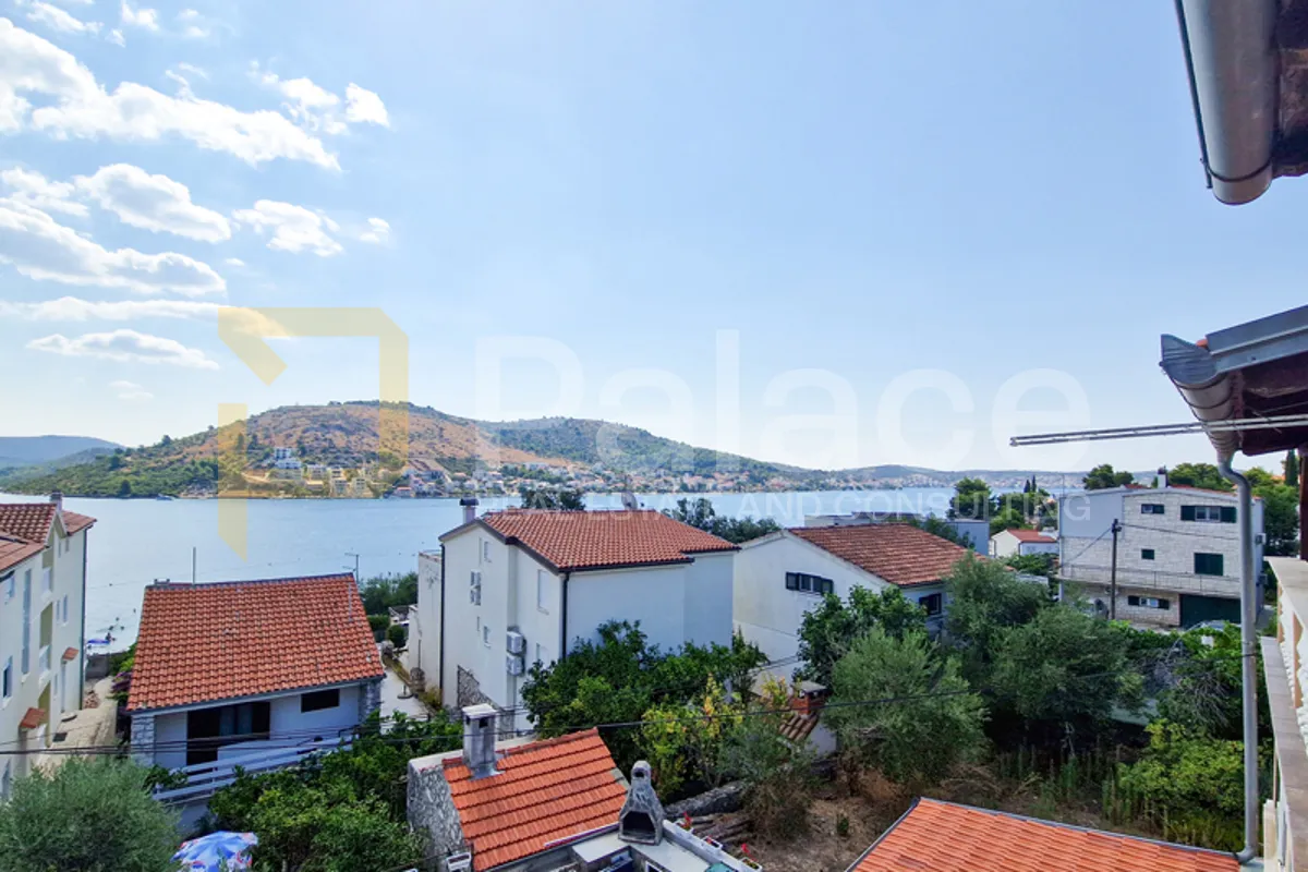 dvosoban stan s pogledom na more, rogoznica, 65 m2 - slika 11