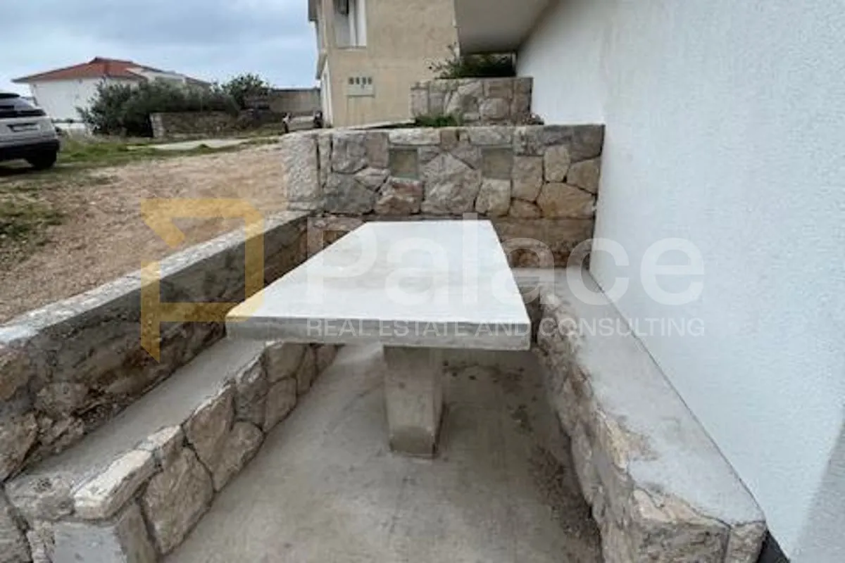 stanići, omiš: obnovljena kuća s pogledom na more, 200 m od plaže - slika 10