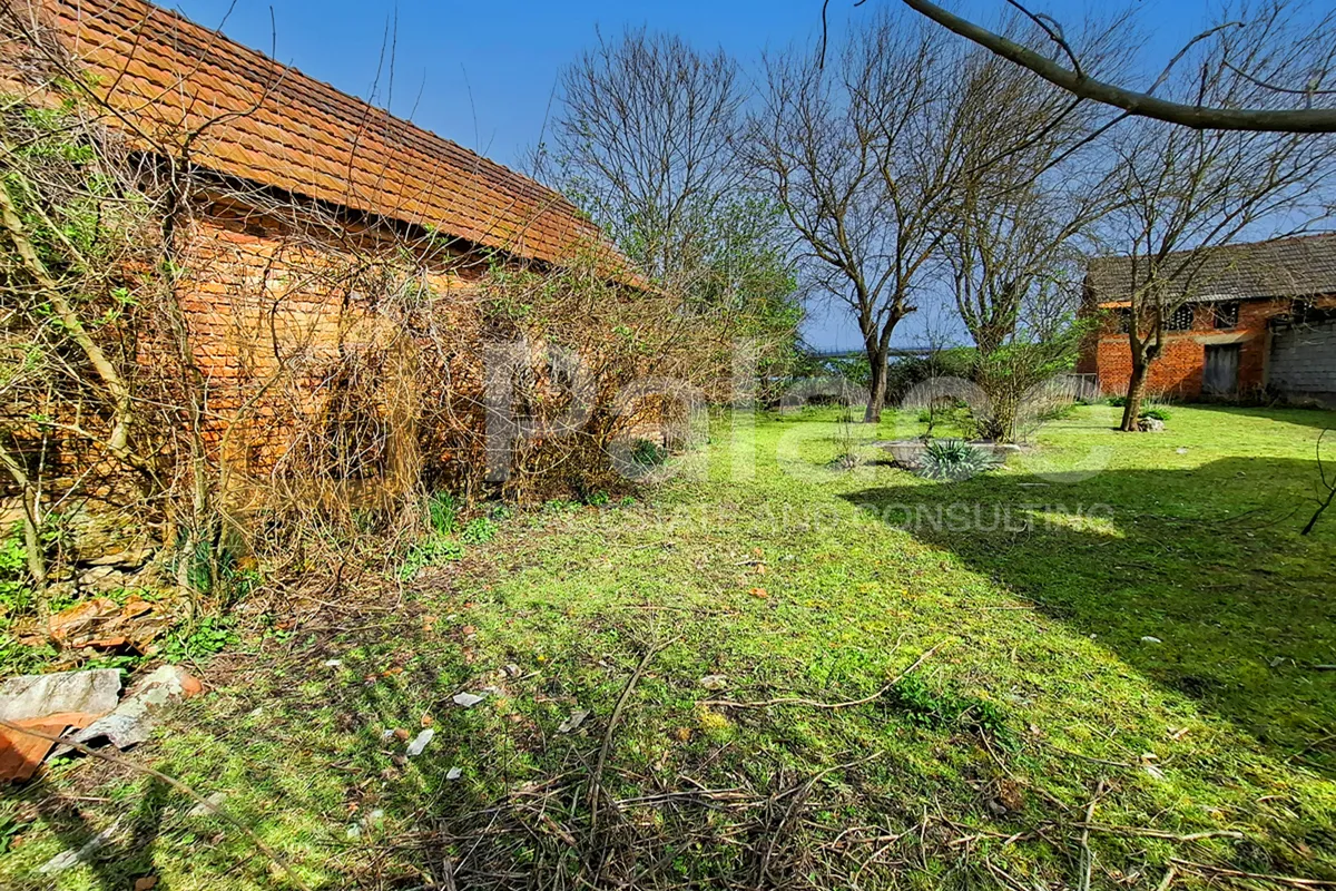 kuća za rušenje na mirnoj lokaciji - slika 2