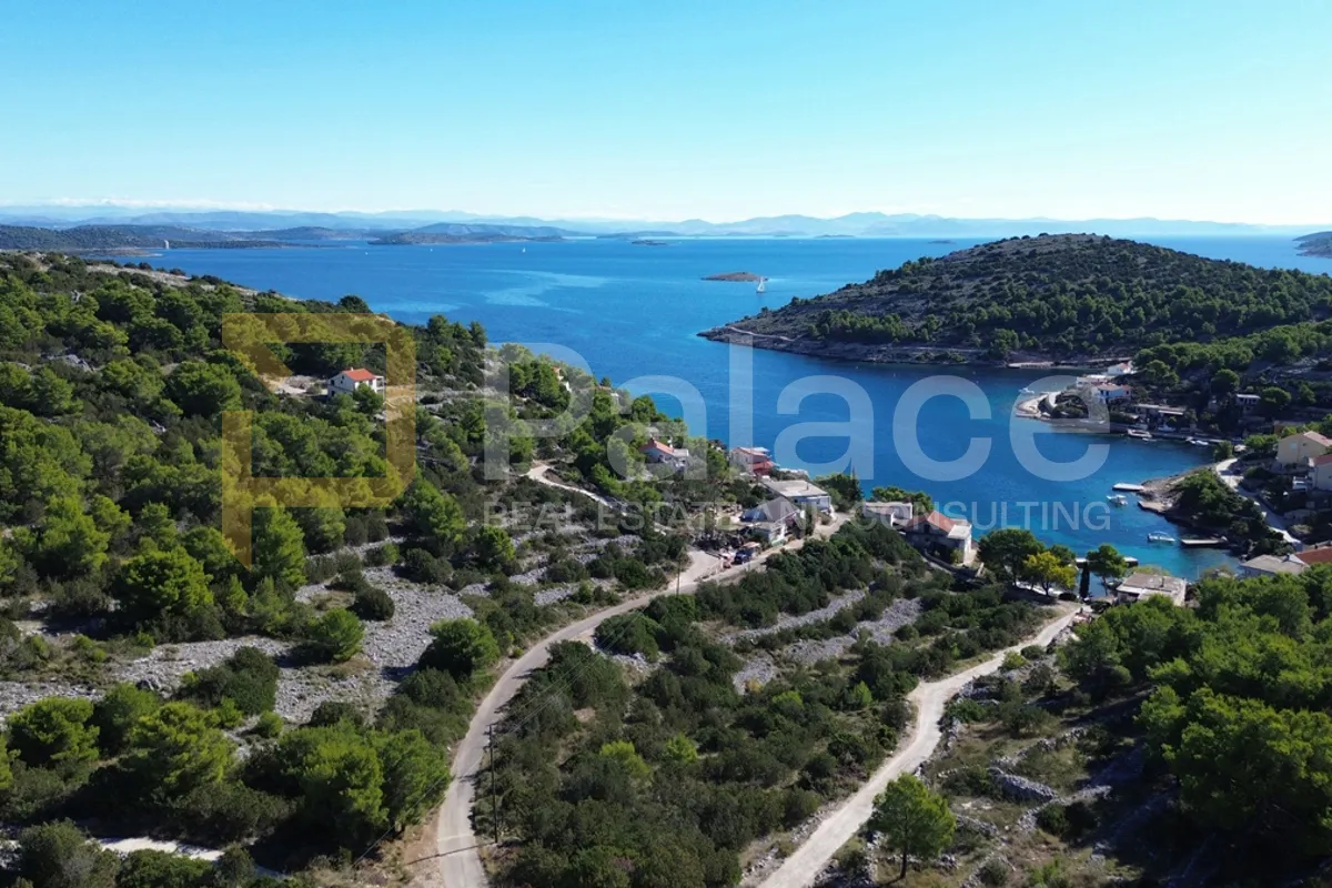 građevinsko zemljište sa predivnim pogledom neposredno uz obalu, žirje - slika 4