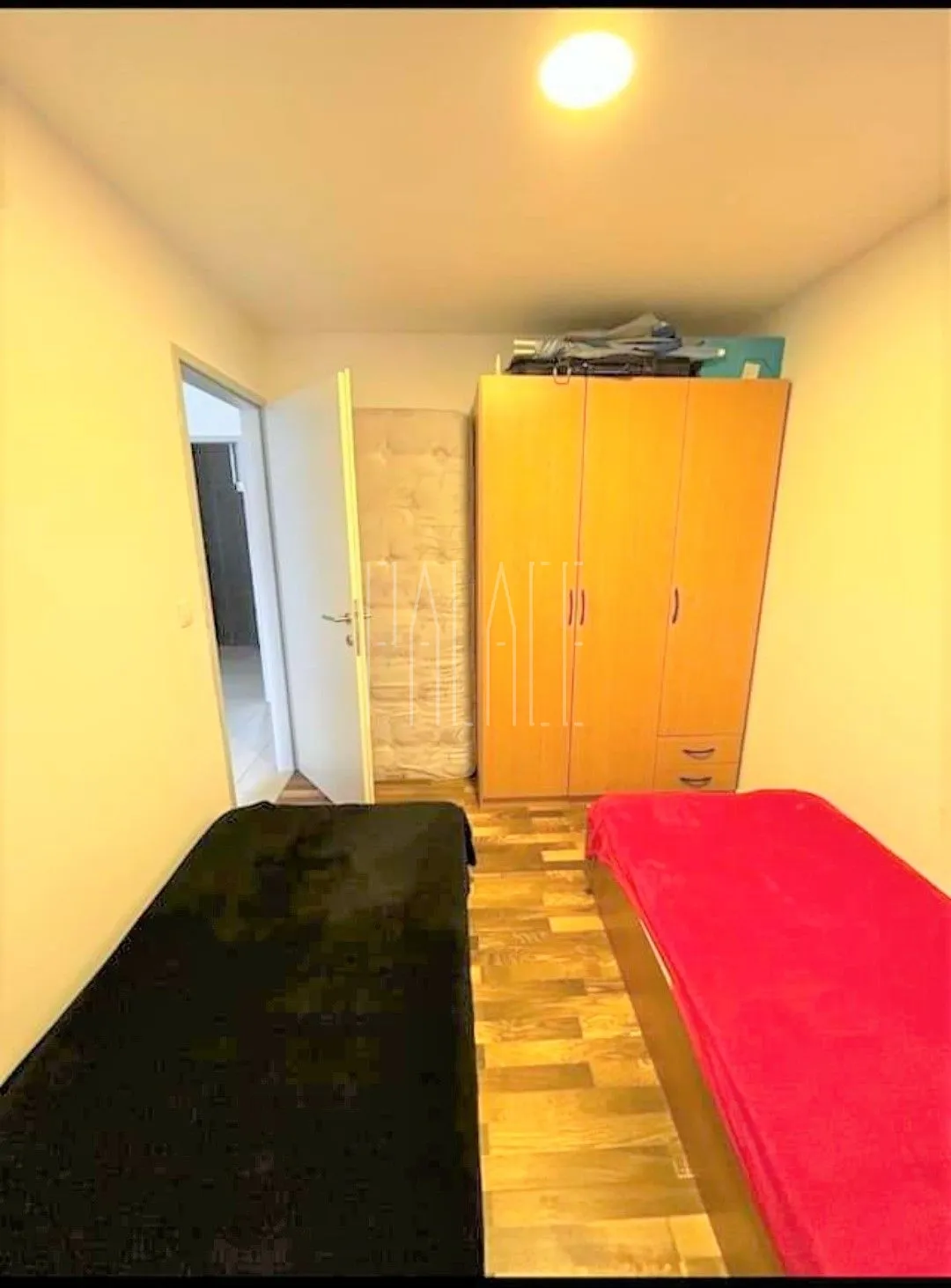 kuća s 2 apartmana i dvorištem: gornji karin, 75.00 m2 (prodaja) - slika 3