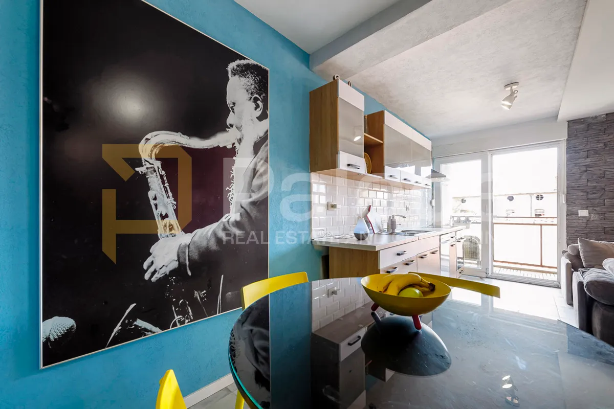moderan, renoviran stan lijepog tlocrta u centru šibenika, 71 m2 - slika 14