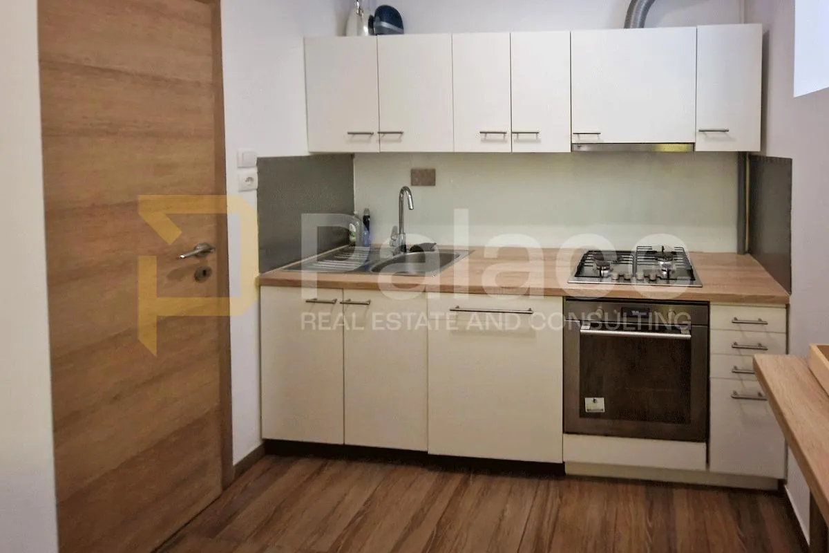 atraktivan troetažni stan u srcu zagreba – baruna trenka, 53 m² - slika 9
