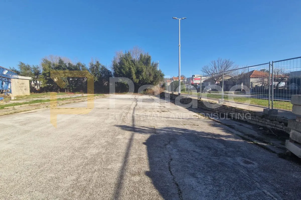 jedinstvena prilika: hotel za renovaciju u centru benkovca - slika 12