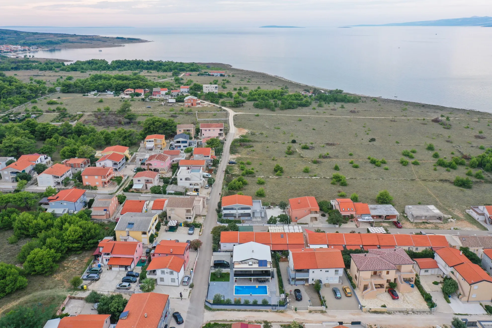 luksuzna, novoizgrađena villa na viru - slika 2