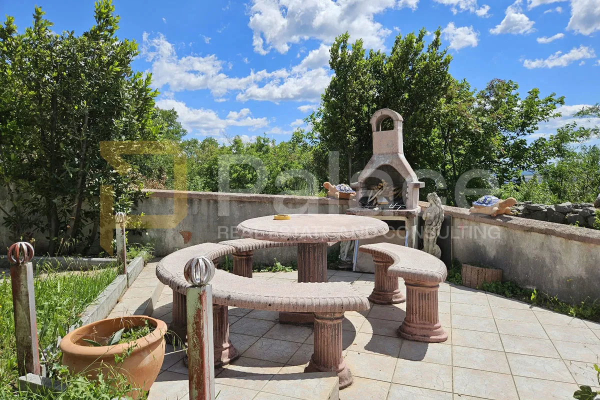 predivan panoramski pogled na more – kuća s apartmanima i okućnicom - slika 2