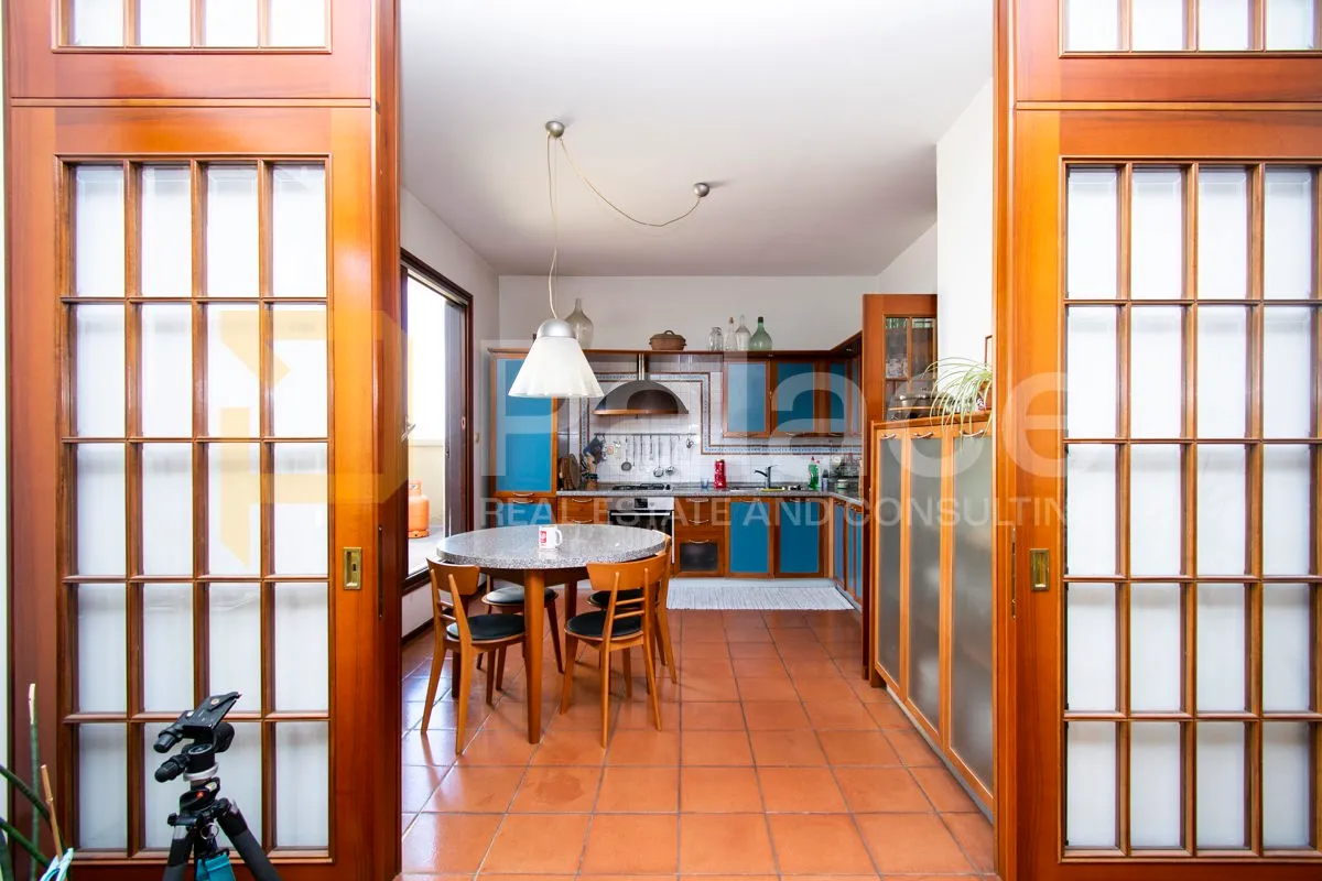 jedinstven penthouse u samom centru grada - slika 10