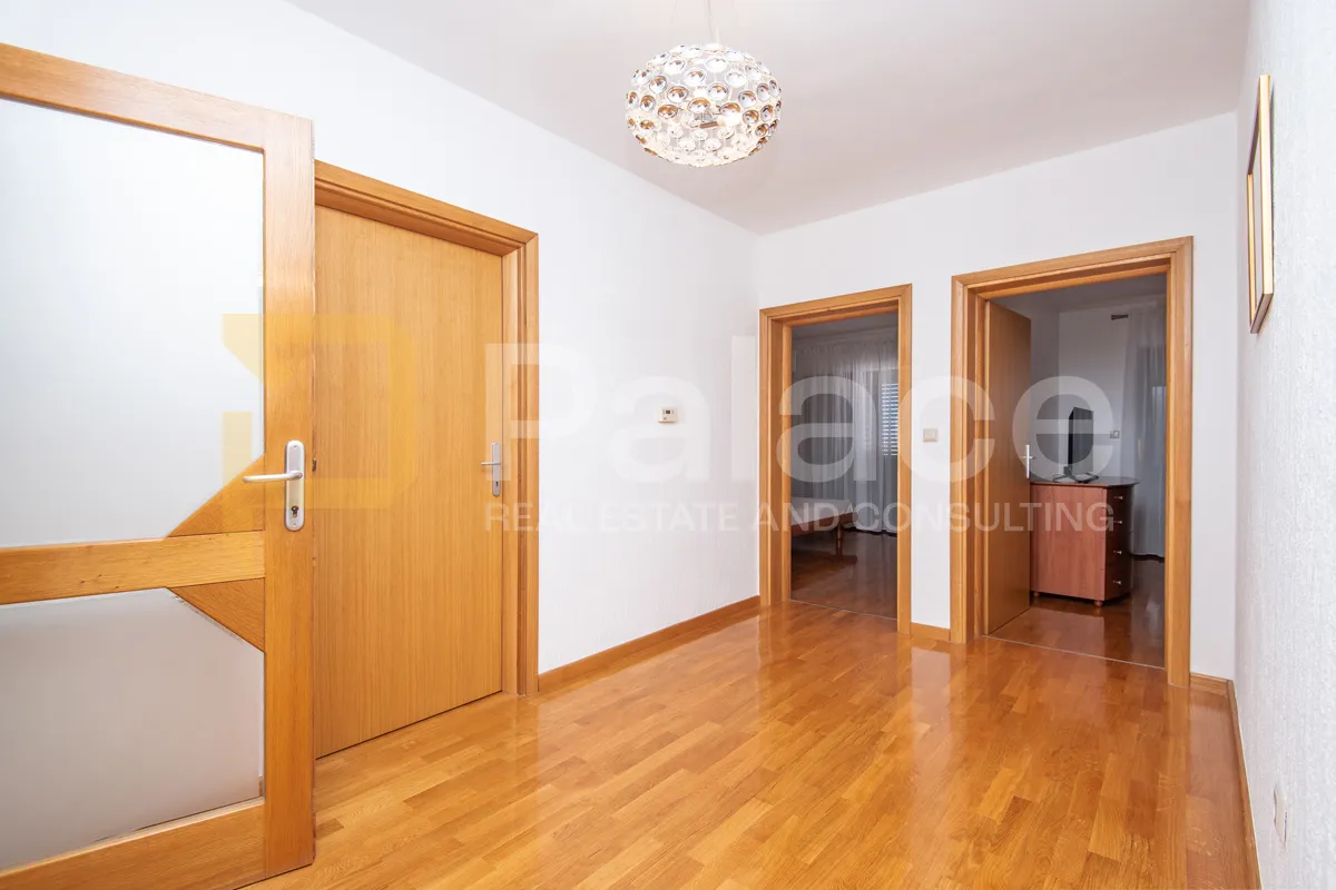 prostrani dvoetažni stan s pogledom na more – crnica, šibenik, 268m2 - slika 16