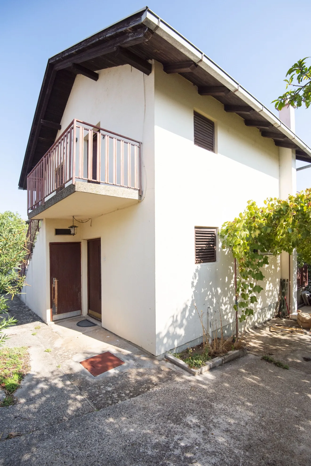 samostojeća kuća na lijepoj lokaciji u bilicama - slika 16