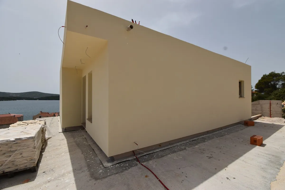 vila s iznimnim pogledom i bazenom u žaboriću - slika 10