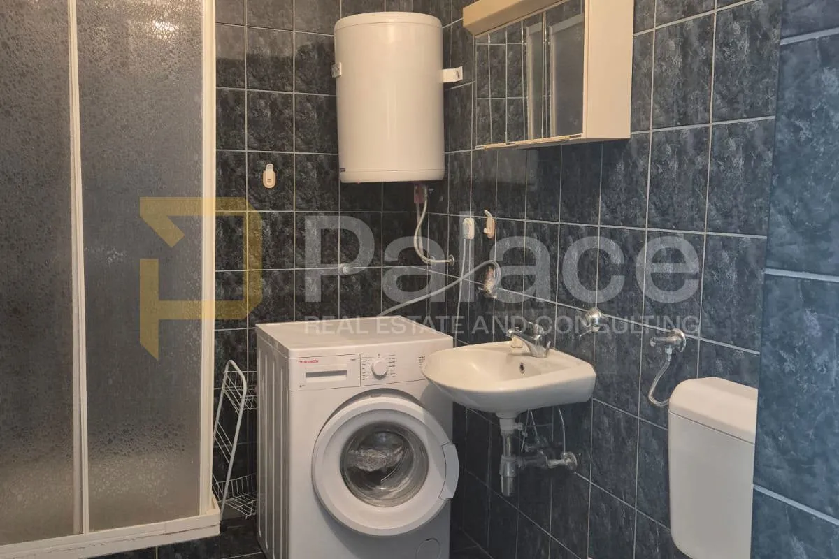 kuća 221 m² na dvije etaže + vrt 154 m² + stan 14 m² - slika 4