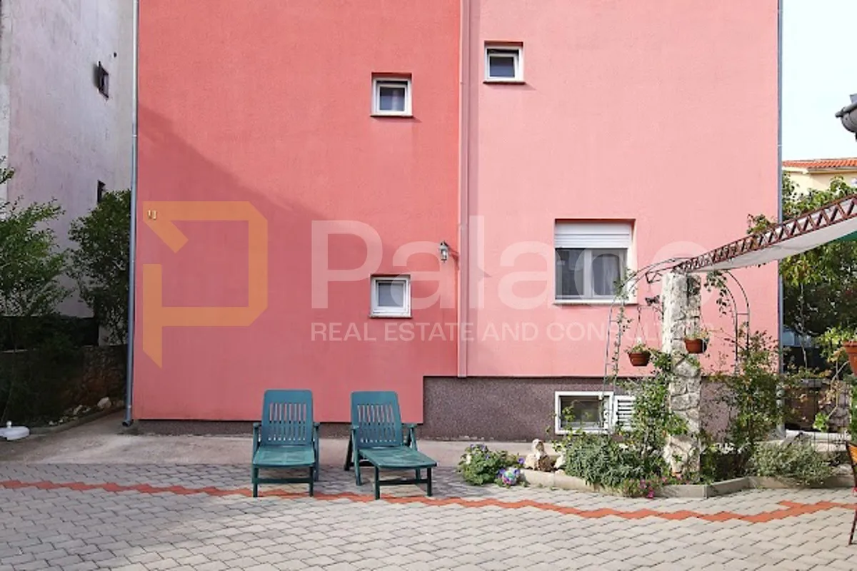 kuća sa šest stambenih jedinica - pirovac - slika 3