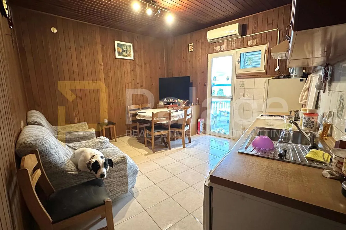 kuća u stobreču, prvi red do mora s otvorenim pogledom i garažom - slika 15