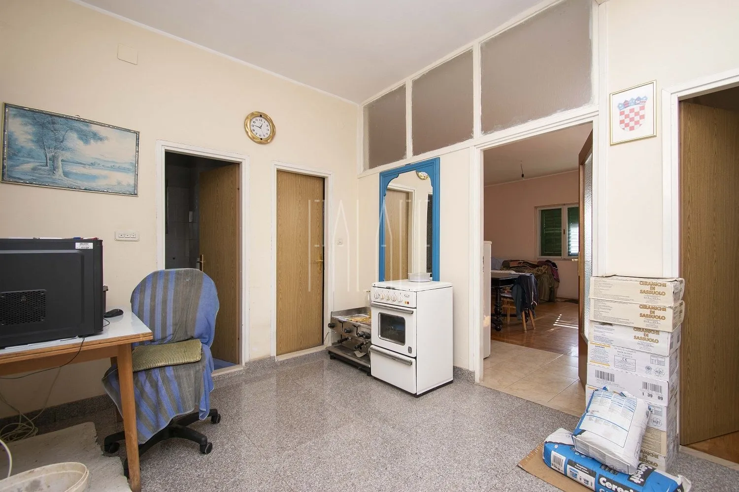 kuća s 5 poslovnih prostora i 3 stana, bilice kod šibenika, 510.00 m2 - slika 7
