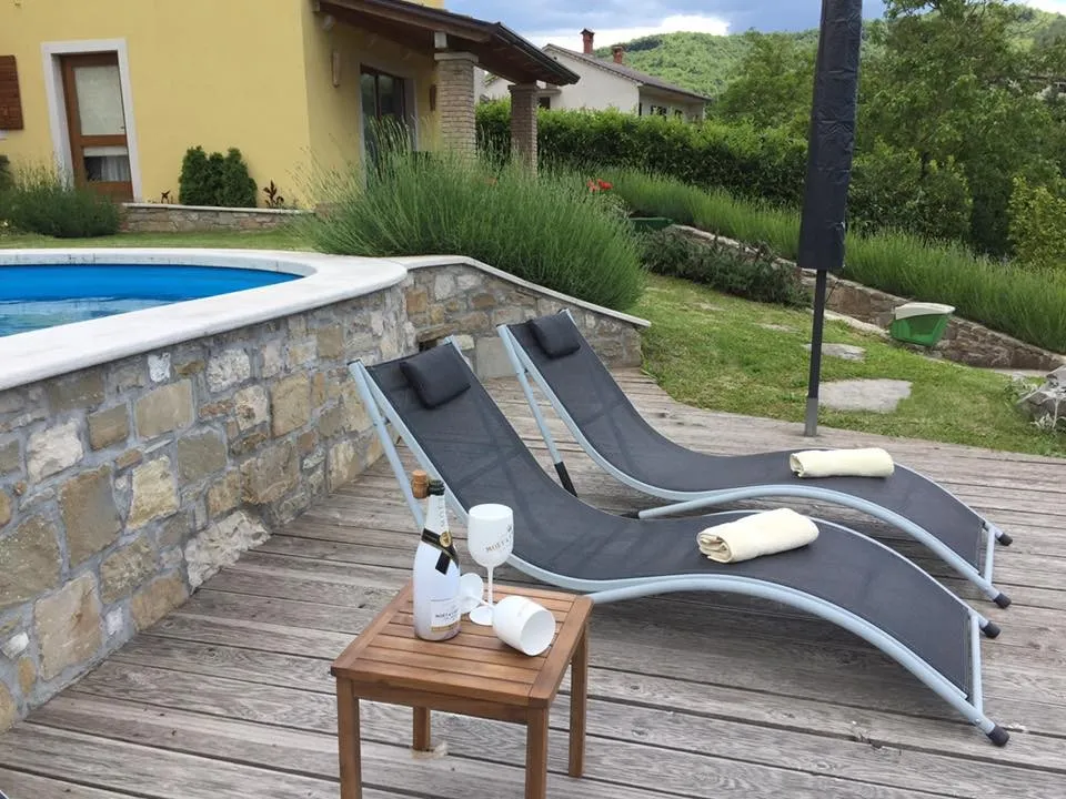 predivna rustikalna vila s bazenom u središtu istre, grdoselo - slika 12