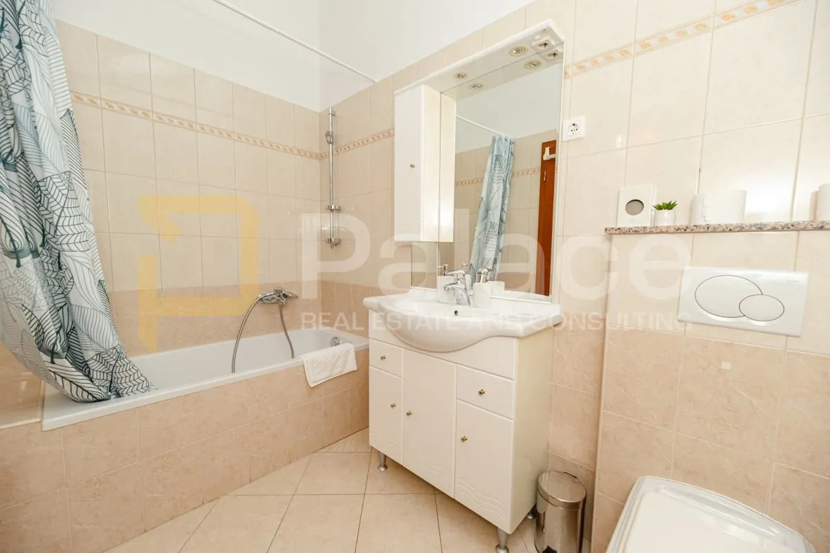 vila sa grijanim bazenom, konobom i apartmanima, zemunik donji - slika 16
