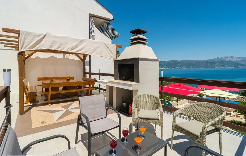 predivna kuća prvi red uz more, slatine, 230 m2 - slika 7