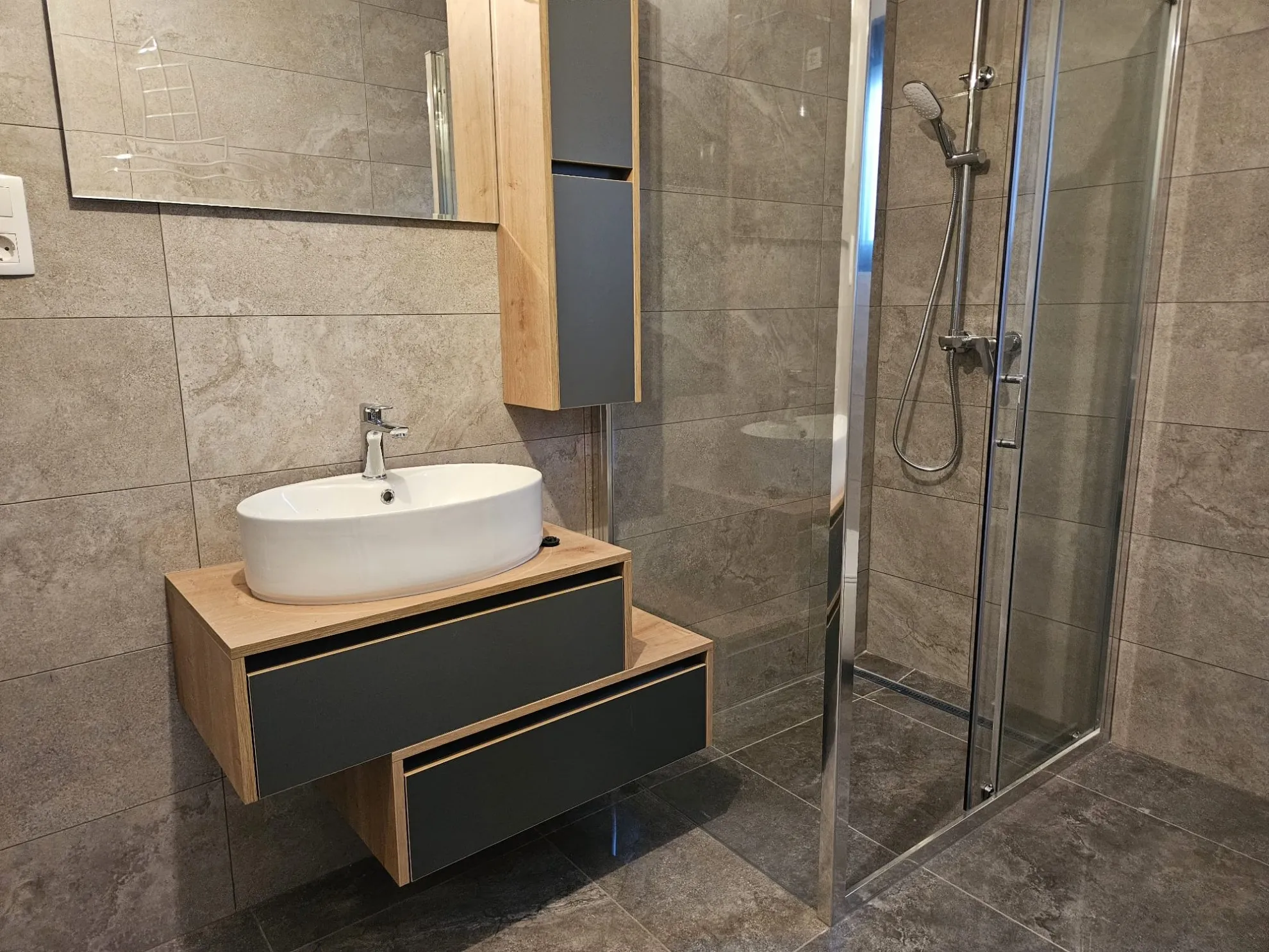 stan u novogradnji s predivnim pogledom na more, dramalj, 100m2 - slika 10
