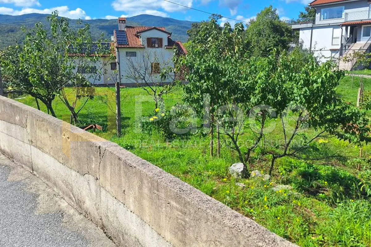 građevinsko zemljište 694 m² – brešca, mirna lokacija - slika 4