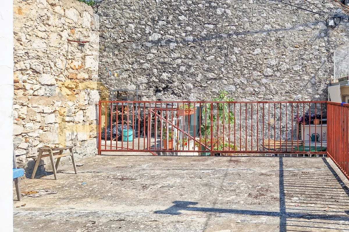 kuća za renovaciju u centru zatona kod šibenika, 30 m od mora, 100 m2 - slika 14