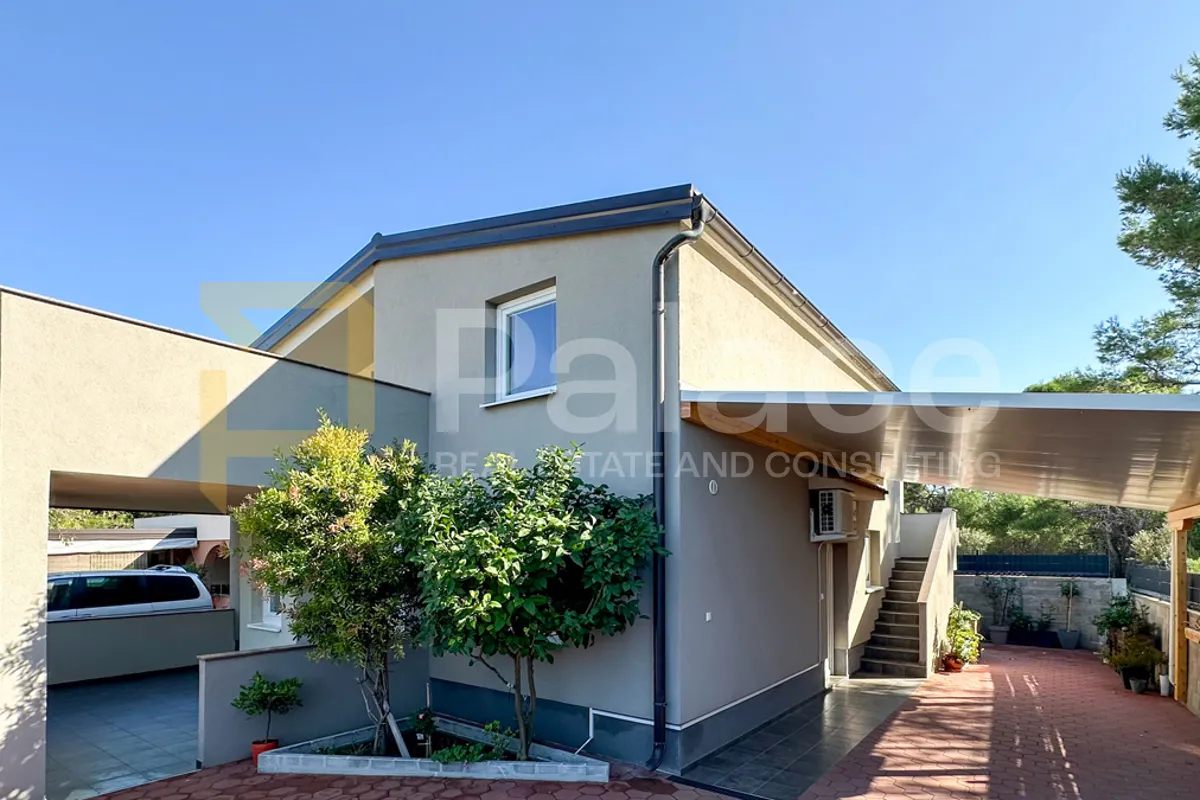 prilika apartmanska kuća na viru 200m2 - slika 3