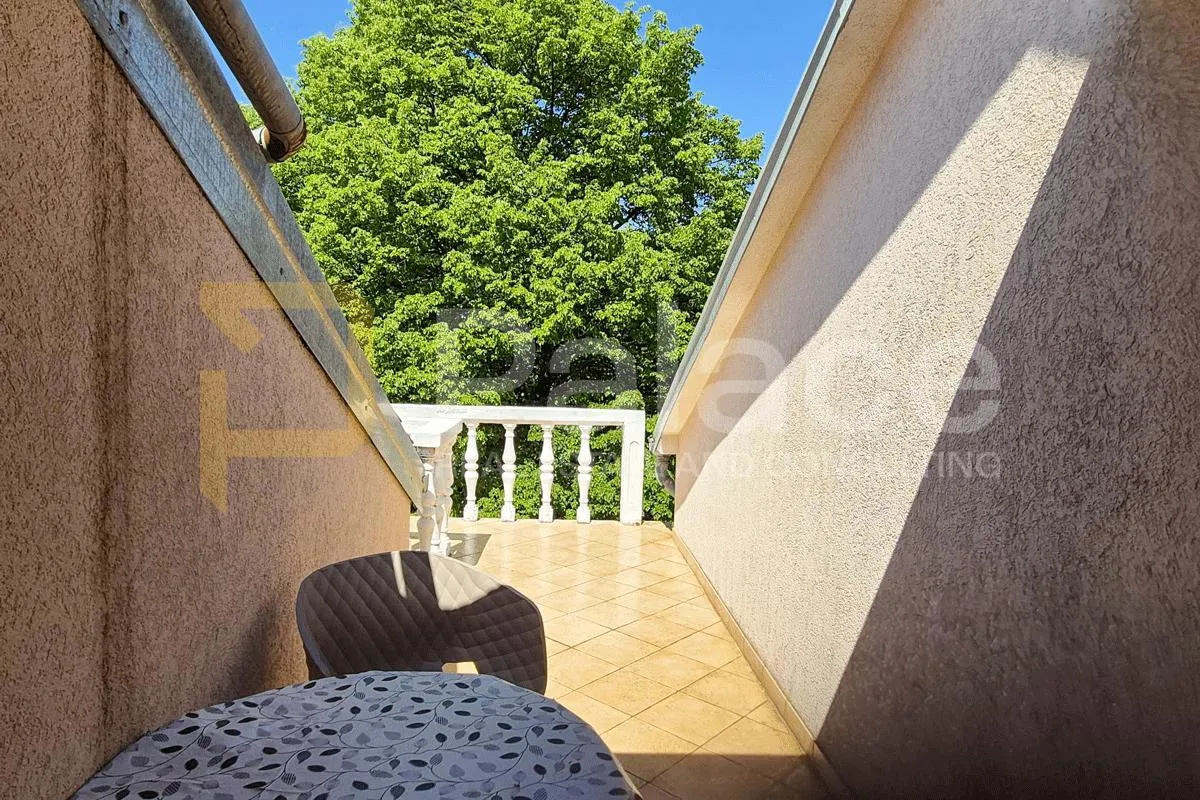 matulji– kućeli- mirna lokacija, stan 90 m² u potkrovlju - slika 11