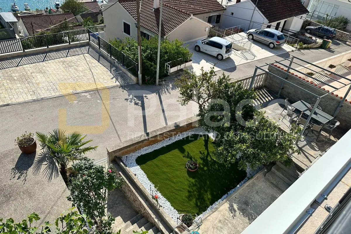 kuća predivnog pogleda na izrazito atraktivnoj lokaciji, tisno - slika 3