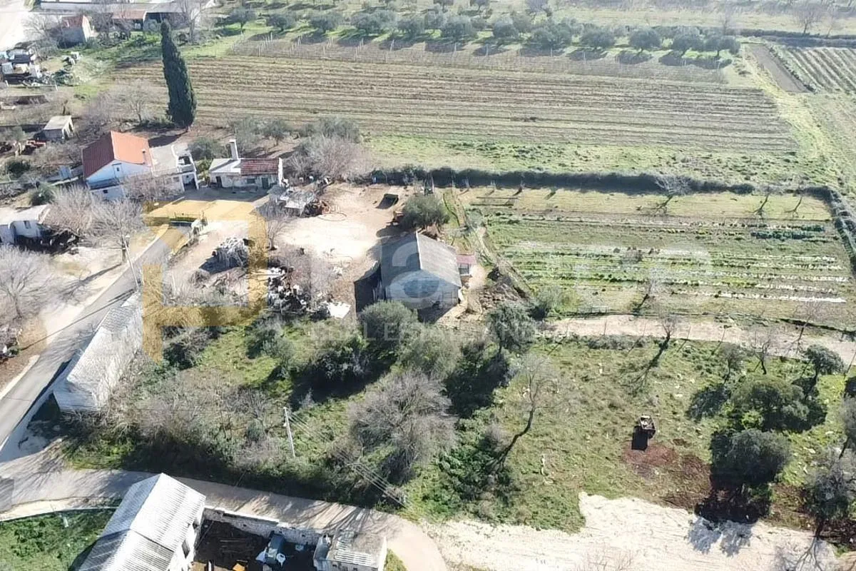 prilika !! građevinsko zemljište 1023 m2 - slika 2