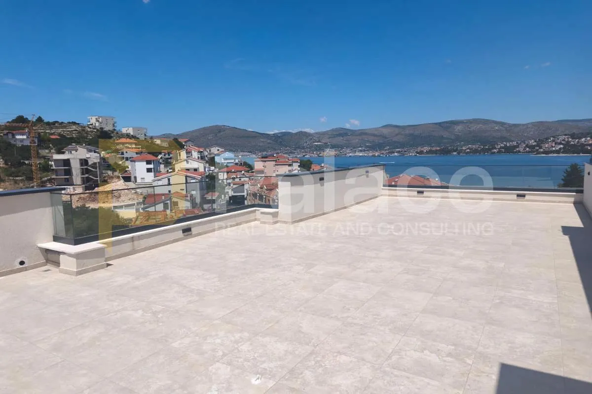 penthouse s pogledom na more - okrug gornji - slika 12