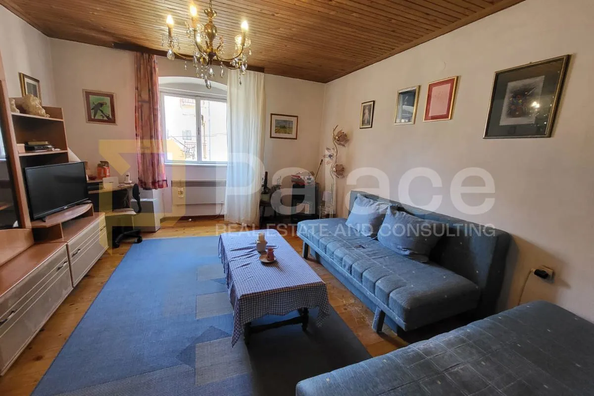 dvoetažni stan 90 m2 u centru zadra - slika 2